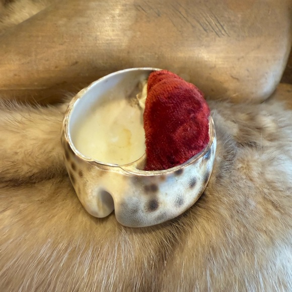 Vintage Victorian Shell Pin Cushion - Picture 7 of 10